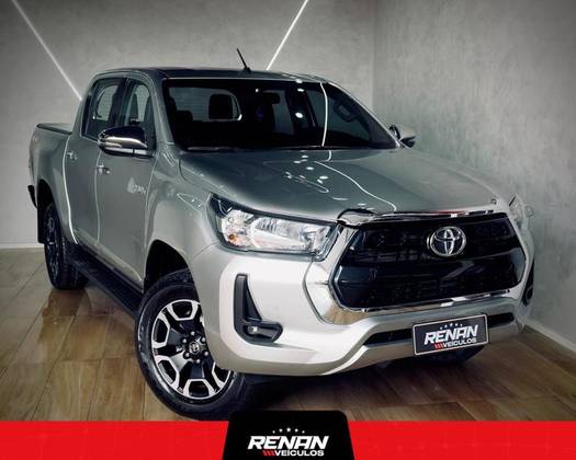 TOYOTA HILUX 2.8 D-4D TURBO DIESEL CD SRV 4X4 AUTOMÁTICO TOYOTA HILUX 2.8 D-4D TURBO DIESEL CD SRV 4X4 AUTOMÁTICO